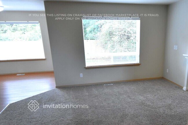 8006 Upper Ridge Rd in Everett, WA - Foto de edificio - Building Photo