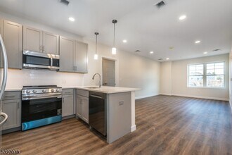 515 Union Blvd in Totowa, NJ - Building Photo - Building Photo