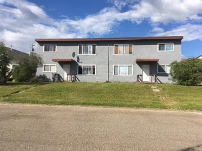 952 Cornwall Crescent in Dawson Creek, BC - Building Photo