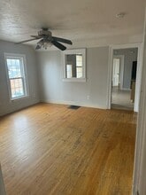 98 Alexander St, Unit 2 in Rochester, NY - Building Photo - Building Photo