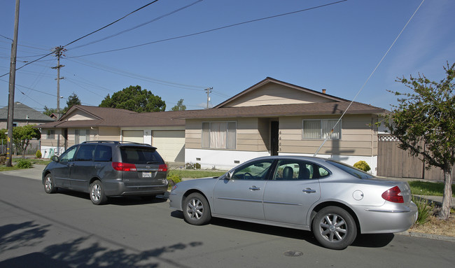 6601 Blake St in El Cerrito, CA - Building Photo - Building Photo