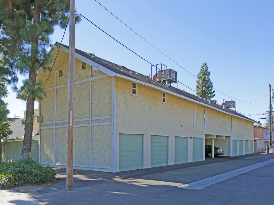 Dove's Nest Apartments in Clovis, CA - Building Photo