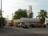 Midway Manor Apartments in Tucson, AZ - Foto de edificio - Building Photo