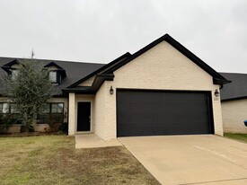 6608 Leightyn Ln in Fort Smith, AR - Building Photo