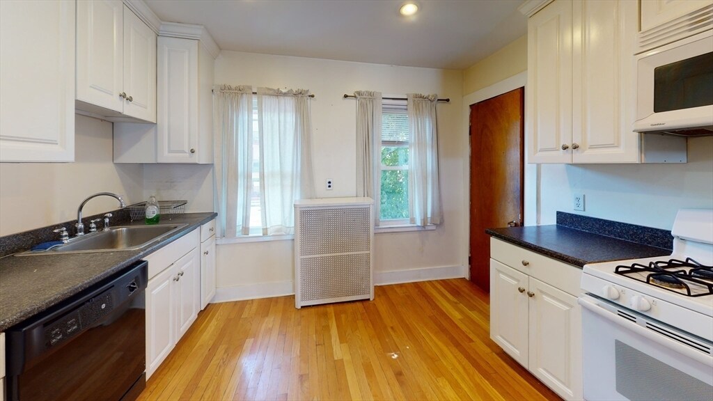 47 Fairbanks St in Boston, MA - Building Photo