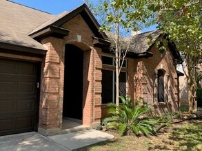 941 Rio Verde in New Braunfels, TX - Building Photo - Building Photo