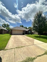 1656 Williamsburg Dr in Bossier City, LA - Building Photo