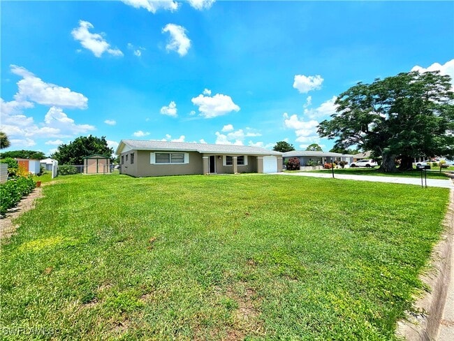 property at 211 S Lake Dr