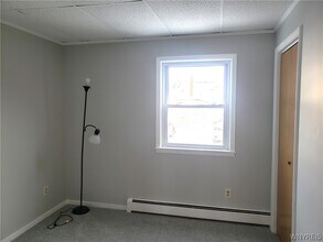 10 Washington St in Middleport, NY - Building Photo - Building Photo