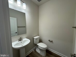 13409 Petrel St in Clarksburg, MD - Building Photo - Building Photo