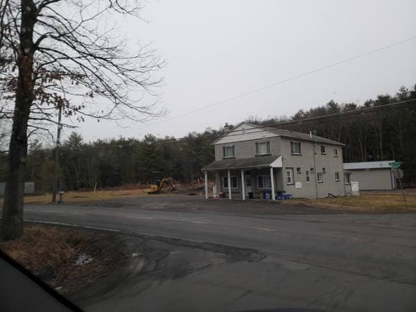 3000 Lower Demunds Rd in Dallas, PA - Building Photo