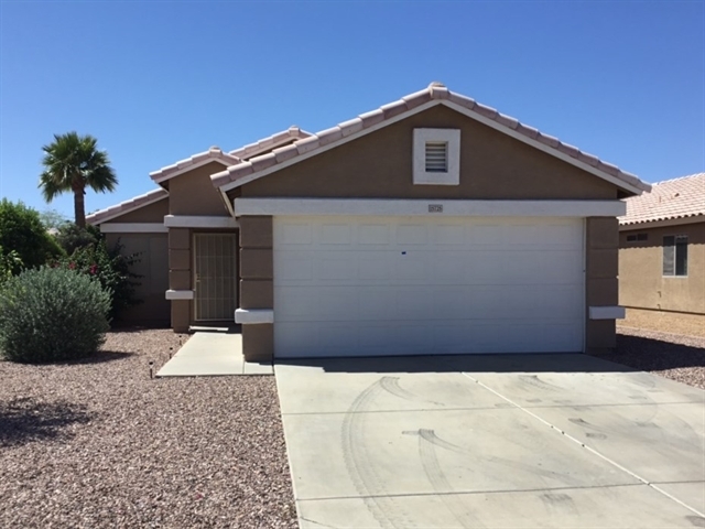 15725 W Lundberg St in Surprise, AZ - Building Photo