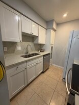 8427 Hearth Dr, Unit Apt 6 in Houston, TX - Building Photo