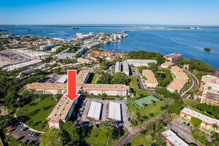 2700 Bayshore Blvd in Dunedin, FL - Building Photo