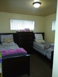 7742 Mclean St, Unit B photo'