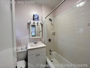 206 Massachusetts Ave, Unit #8 in Arlington, MA - Building Photo - Building Photo