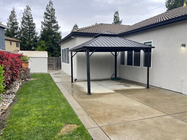 9625 Perino Dr in Stockton, CA - Building Photo - Building Photo