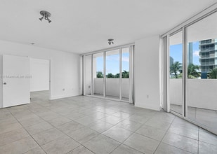 1881 79th Street Cswy, Unit 404 in North Bay Village, FL - Building Photo - Building Photo