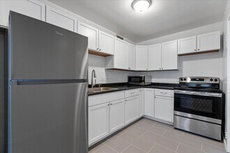 6157 N Sheridan Rd, Unit 3C in Chicago, IL - Building Photo - Building Photo