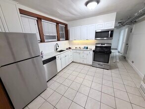 3414 N Ridgeway Ave, Unit G in Chicago, IL - Building Photo - Building Photo