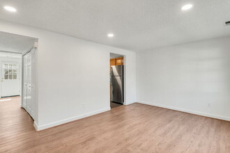 9497 Tracey Lynne Cir in Glen Allen, VA - Building Photo - Building Photo