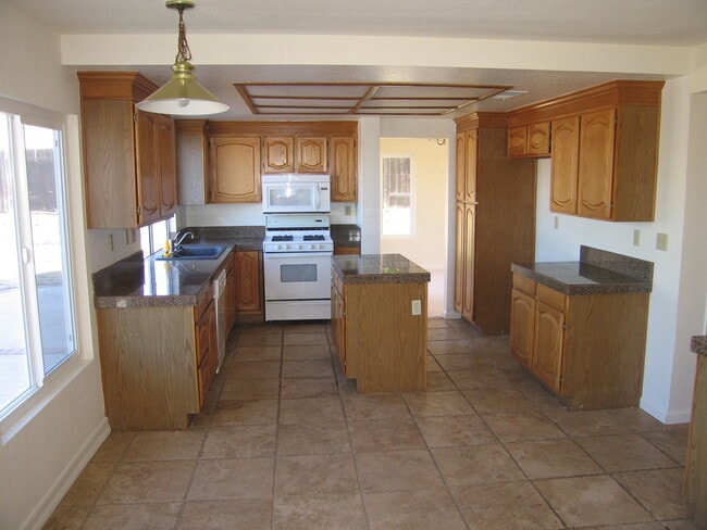 10919 Tea Bark Rd in Moreno Valley, CA - Building Photo - Building Photo