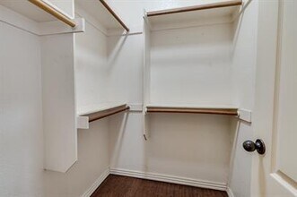 688 S Solis Ave in Fayetteville, AR - Foto de edificio - Building Photo