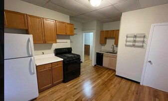 164 Putnam Ave, Unit 168 in Cambridge, MA - Building Photo