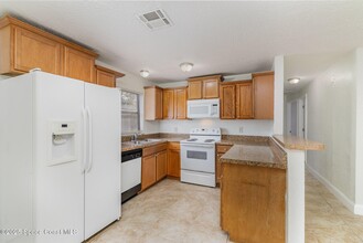 589 Clarke St in Cocoa, FL - Building Photo - Building Photo