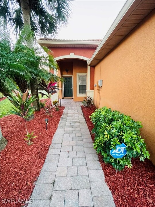 9345 Aegean Cir in Lehigh Acres, FL - Building Photo