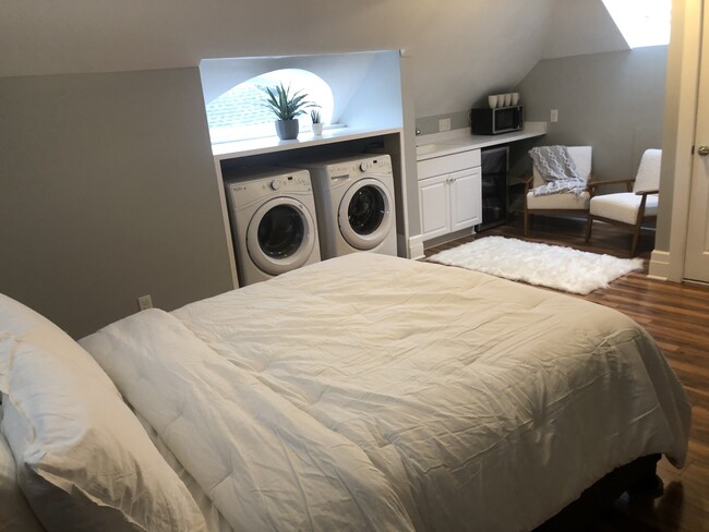 240 Culver Rd, Unit Apt 3 - Furnished in Rochester, NY - Building Photo - Building Photo