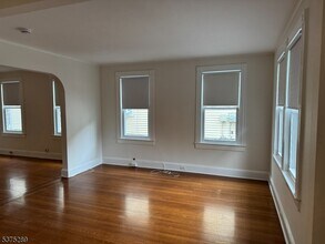 52 Riggs Pl in South Orange, NJ - Building Photo - Building Photo