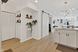 2620 W Homer St, Unit 1 in Chicago, IL - Building Photo - Building Photo