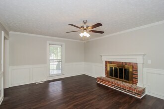 4296 Alison Jane Dr NE in Kennesaw, GA - Building Photo - Building Photo