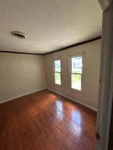 11 Goodman Rd in Sauget, IL - Building Photo - Building Photo