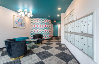 Tanjiers in St. Louis, MO - Foto de edificio - Interior Photo