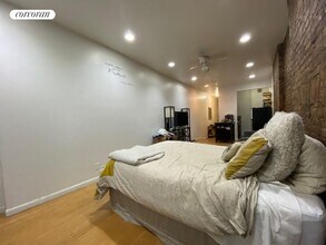 13 W 100th St in New York, NY - Building Photo - Building Photo