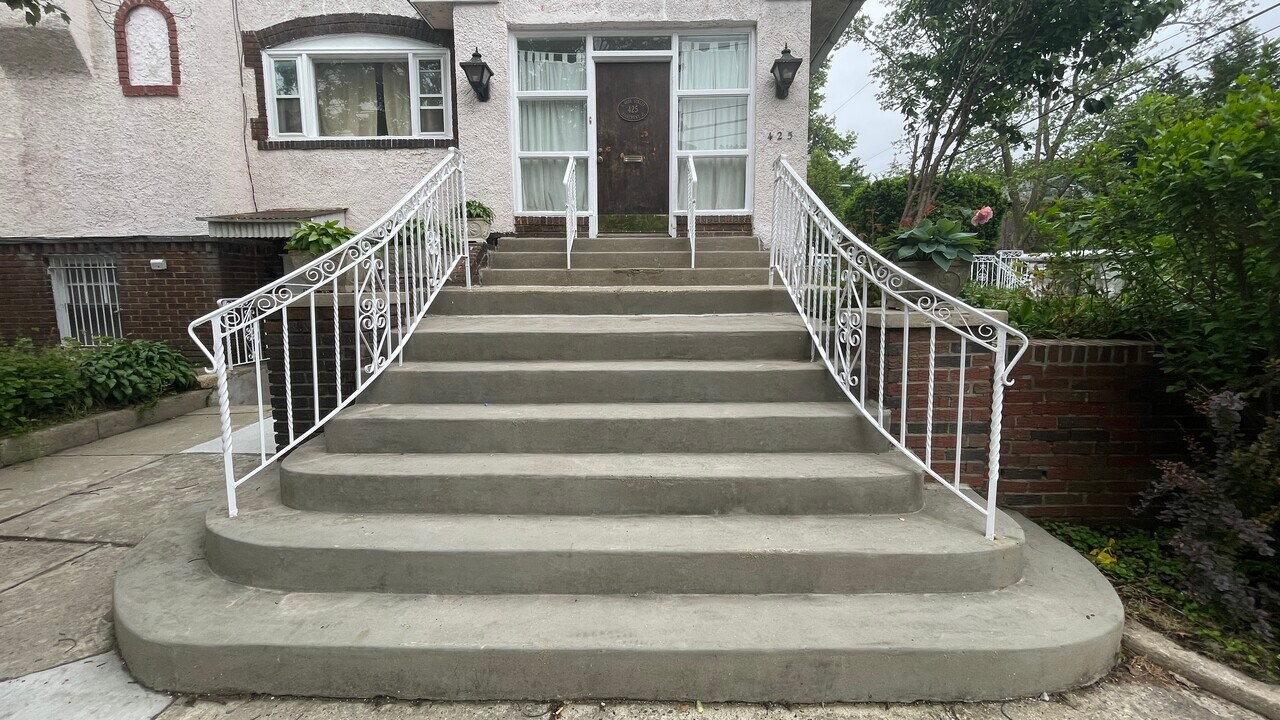 425 S 46th St, Unit Frnt in Philadelphia, PA - Building Photo