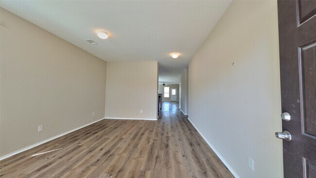 property at 16006 Arapaho Bend Ln