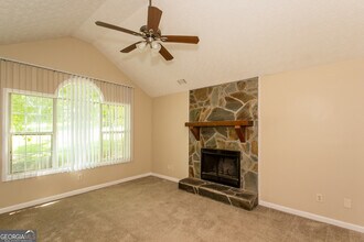 40 Richmond Pl in Newnan, GA - Building Photo - Building Photo