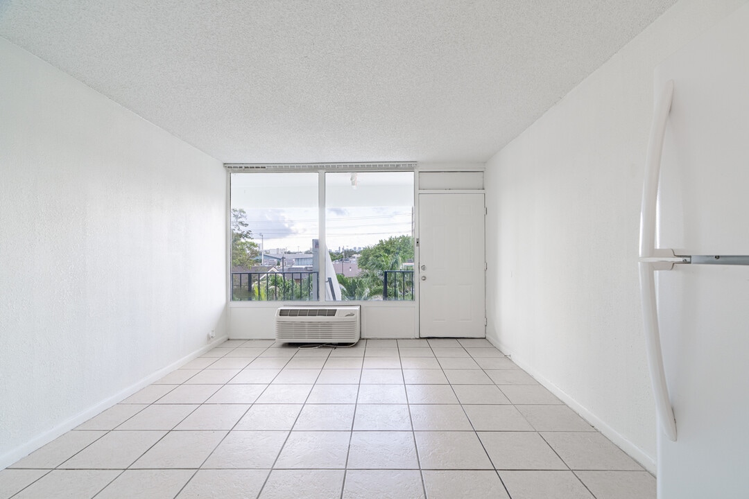 The Oasis by RAM Apartments in Oakland Park, FL - Building Photo