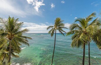 2943 Kalakaua Ave in Honolulu, HI - Building Photo - Building Photo