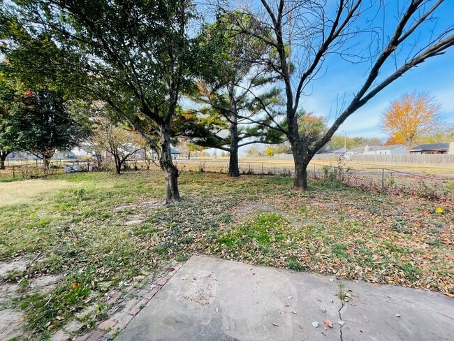 1304 N Narcissus Ave in Broken Arrow, OK - Building Photo - Building Photo