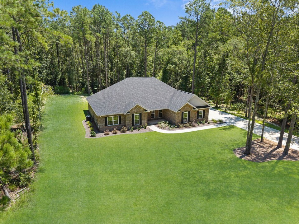 1253 E Hampton Dr in Statesboro, GA - Building Photo