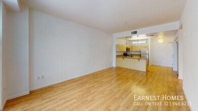 630 W 6th St in Los Angeles, CA - Building Photo - Building Photo