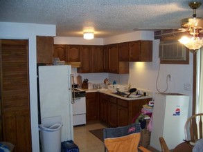 Larson Apartments in Graettinger, IA - Building Photo - Building Photo