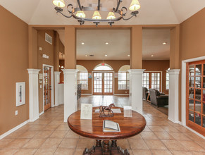 Stablewood Farms in San Antonio, TX - Building Photo - Interior Photo