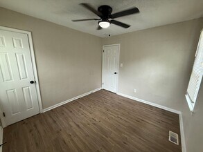 18851 Klinger St in Detroit, MI - Building Photo - Building Photo