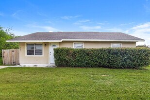 9285 101st Ave in Vero Beach, FL - Building Photo