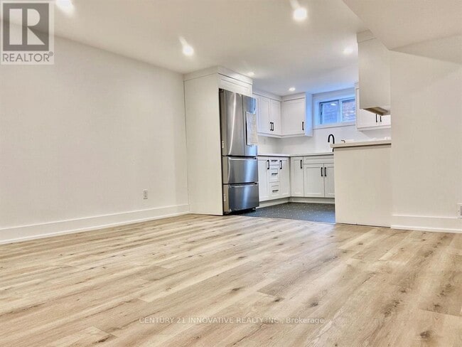 property at 127 Treeview Dr